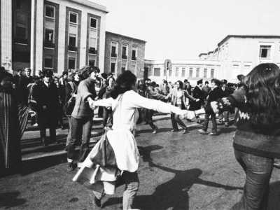 Ragazzi e ragazze si ritrovarono inoltre a passare pi� tempo insieme, condividendo valori, esperienze e divertimenti